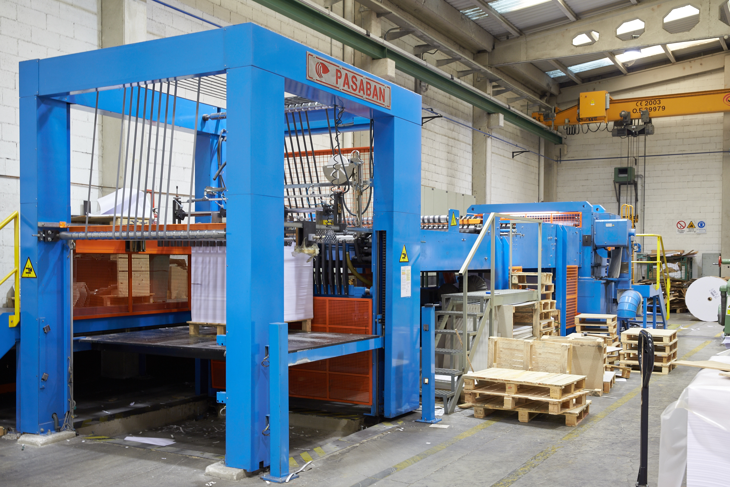 Corte Especial de Papel en Hojas y Bobinas